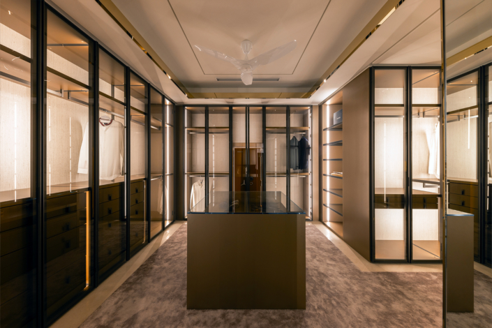 KLCC Penthouse Luxury Living in the Sky walk-in closet